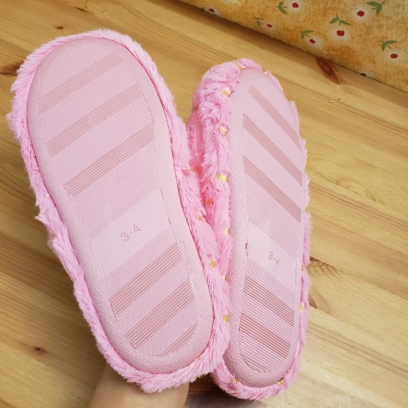 Hello kitty slipper - Picture 2 of 4